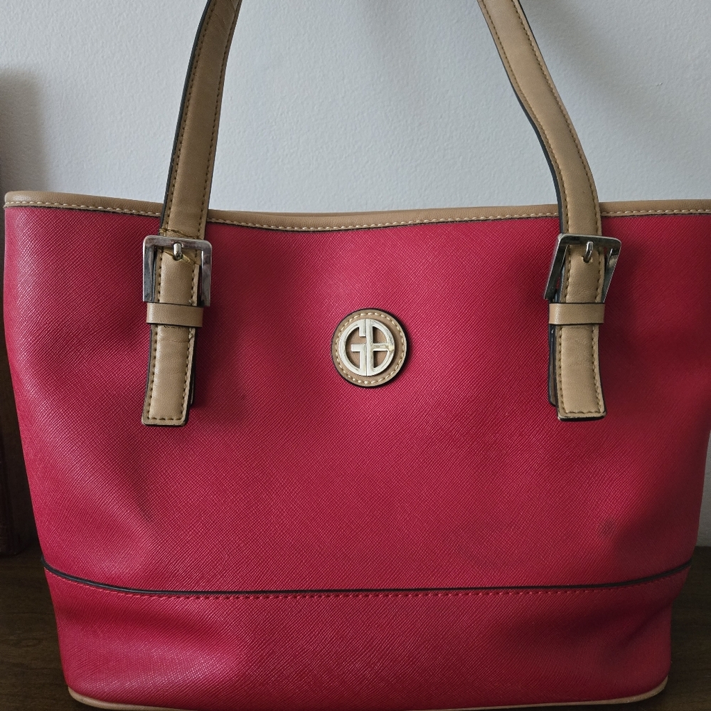 Giani Bernini Red and Tan Tote Bag with Sophisticated Design